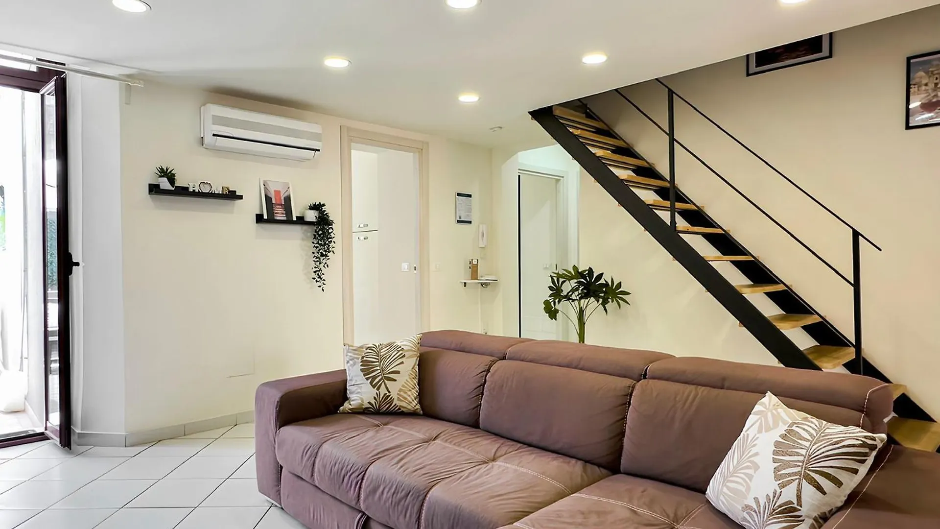 Katasoul Home Vacation - Centro Storico E Terrazzo Catania 0*,